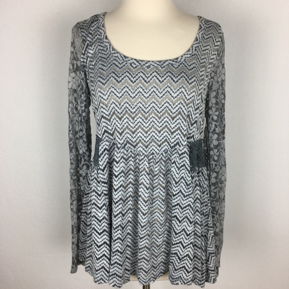 Altar'd State Tops - Altar’d State Top size Medium